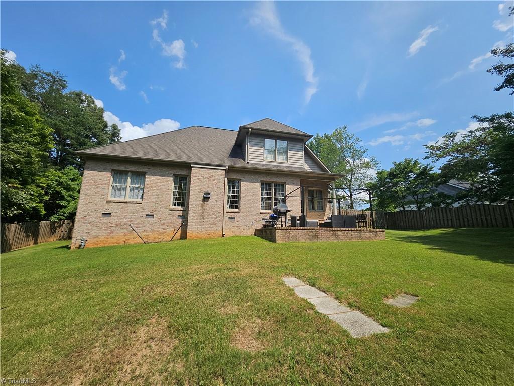140 Fox Run Property Photo 19