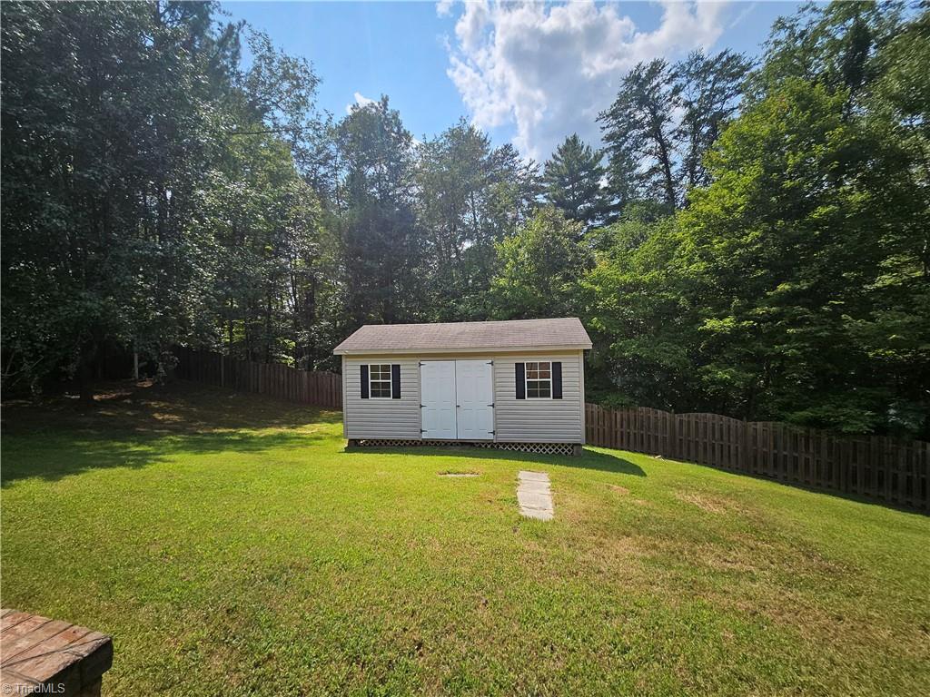 140 Fox Run Property Photo 20