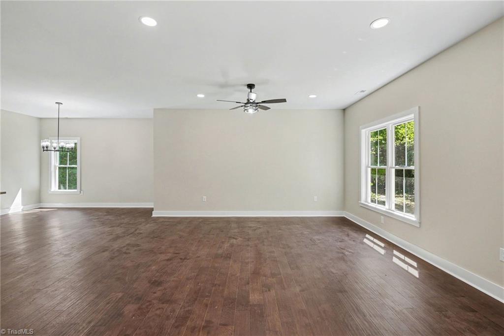 281 Settlement Loop Property Photo 8