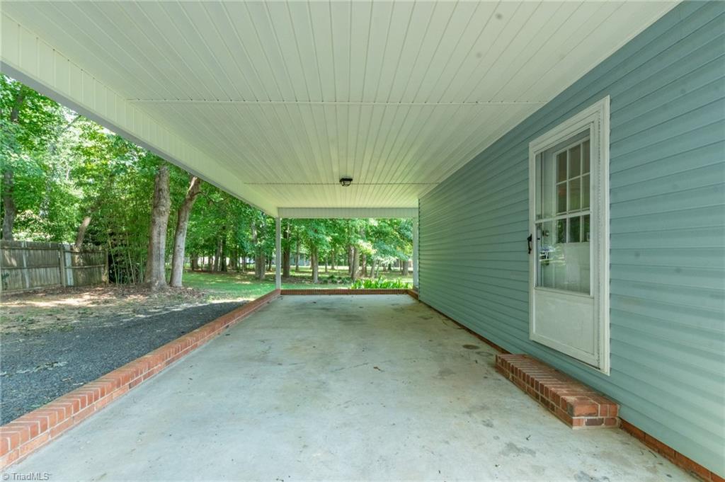 4322 Oak Brook Court Property Photo 6