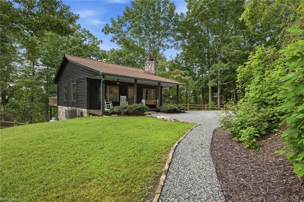 345 Chalk Dust Trail Property Photo 4