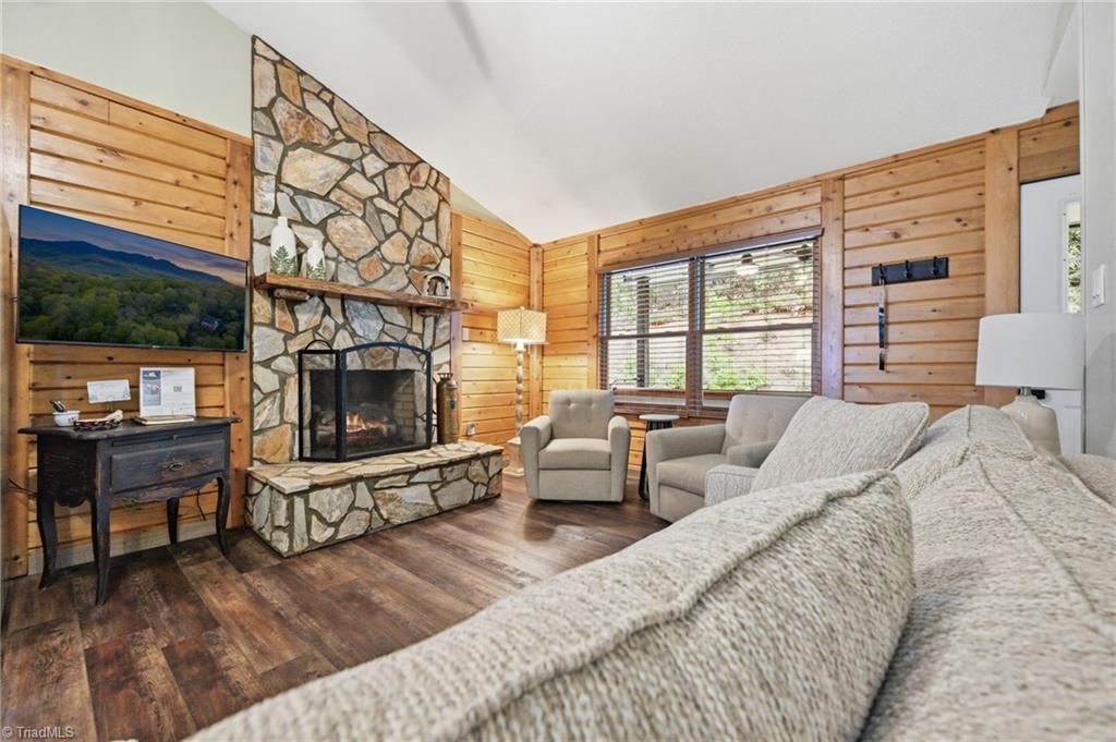 345 Chalk Dust Trail Property Photo 8