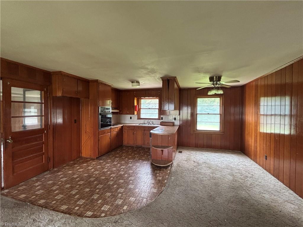 194 Hanes Lane Property Photo 4