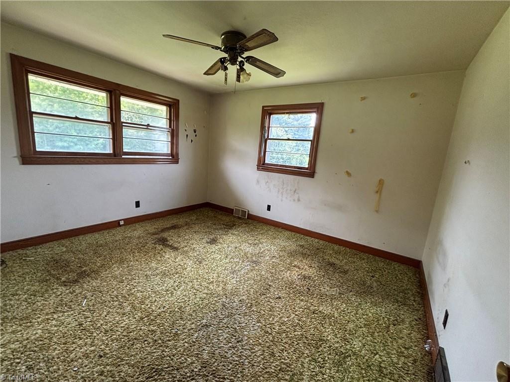 194 Hanes Lane Property Photo 7