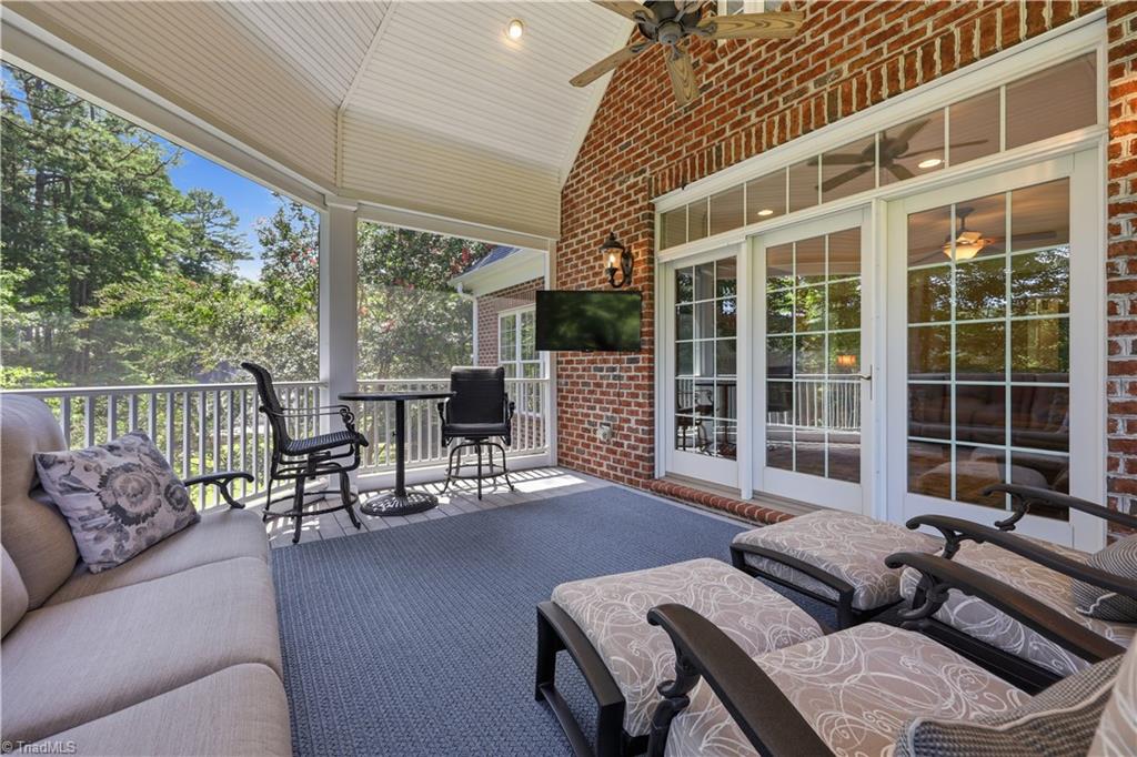 2614 Fox Ridge Road Property Photo 15