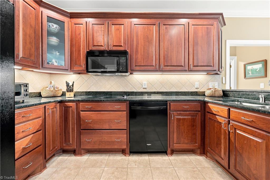 2614 Fox Ridge Road Property Photo 21