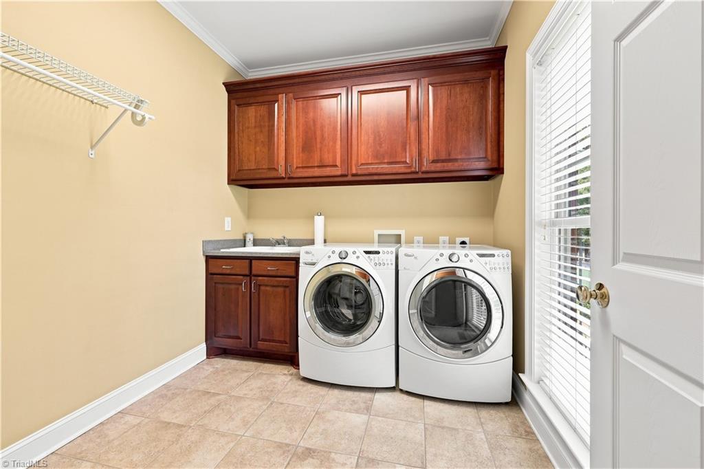 2614 Fox Ridge Road Property Photo 26