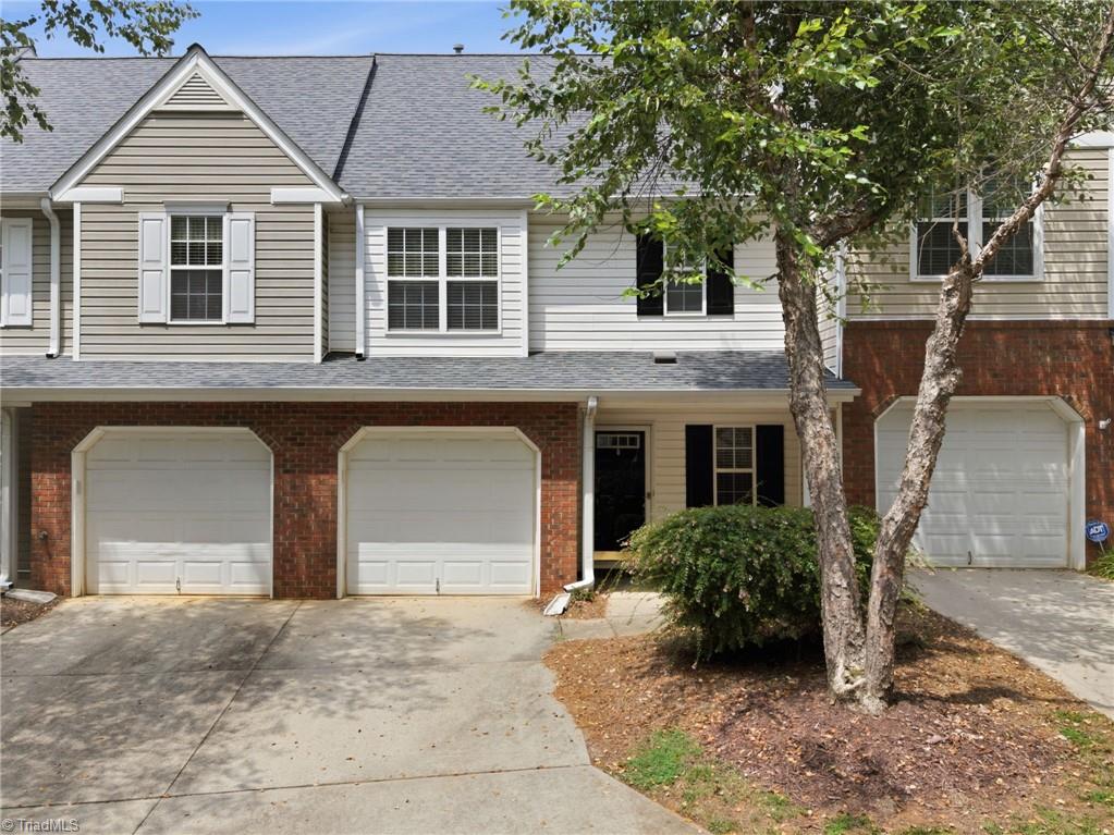 32 Josephine Circle Property Photo 1