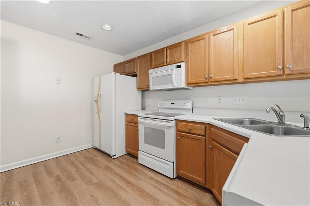 32 Josephine Circle Property Photo 6