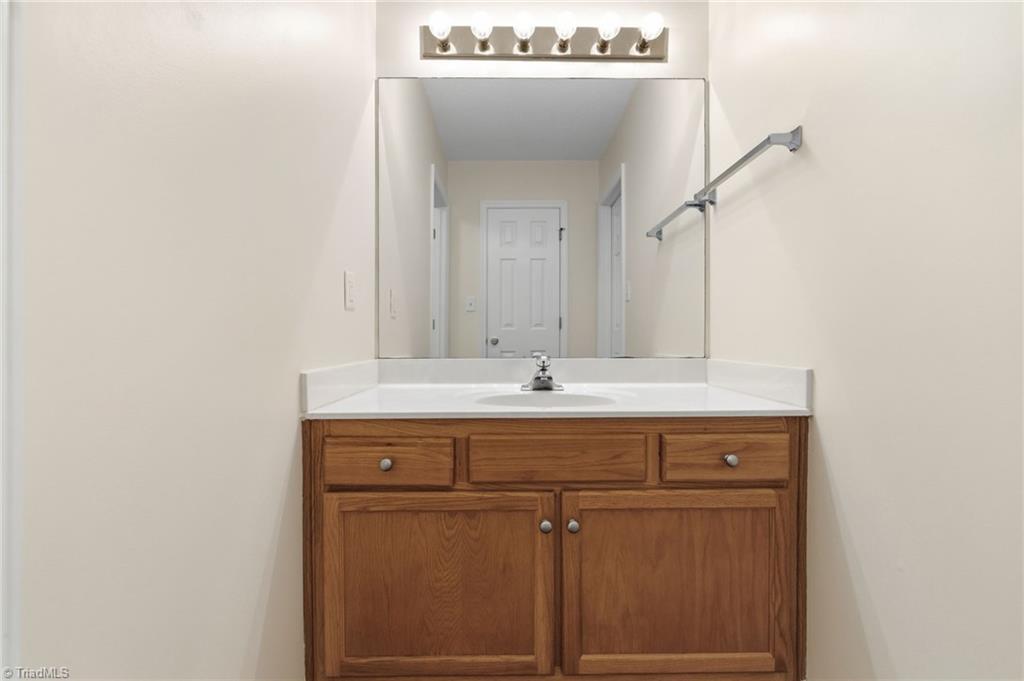 32 Josephine Circle Property Photo 17