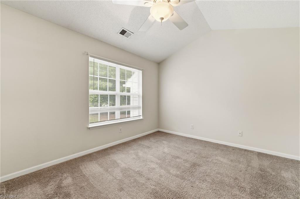 32 Josephine Circle Property Photo 20