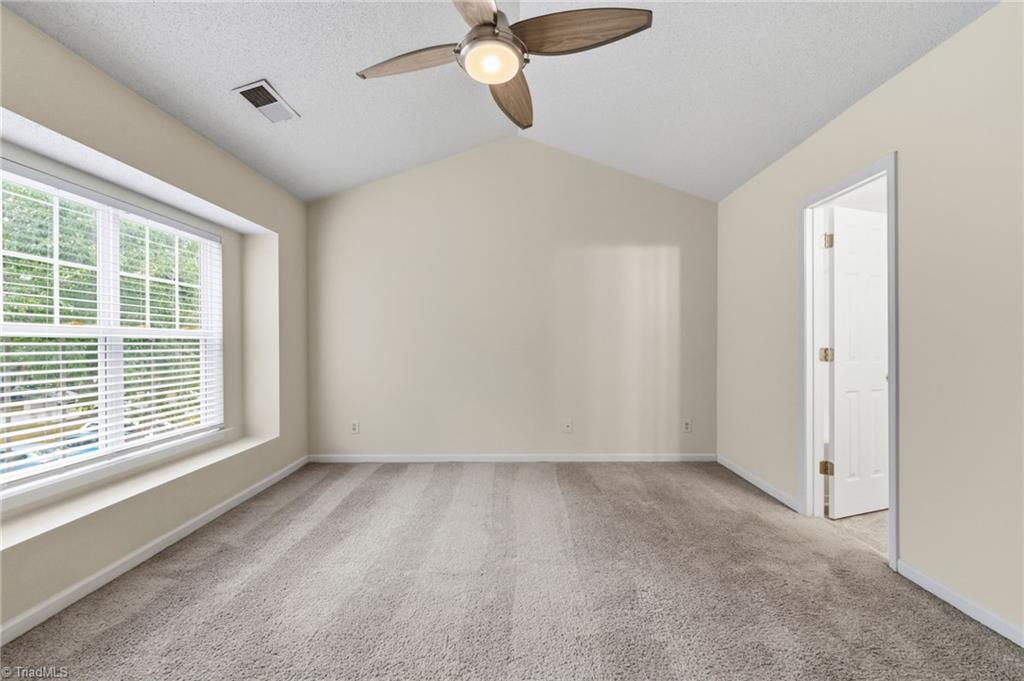32 Josephine Circle Property Photo 26