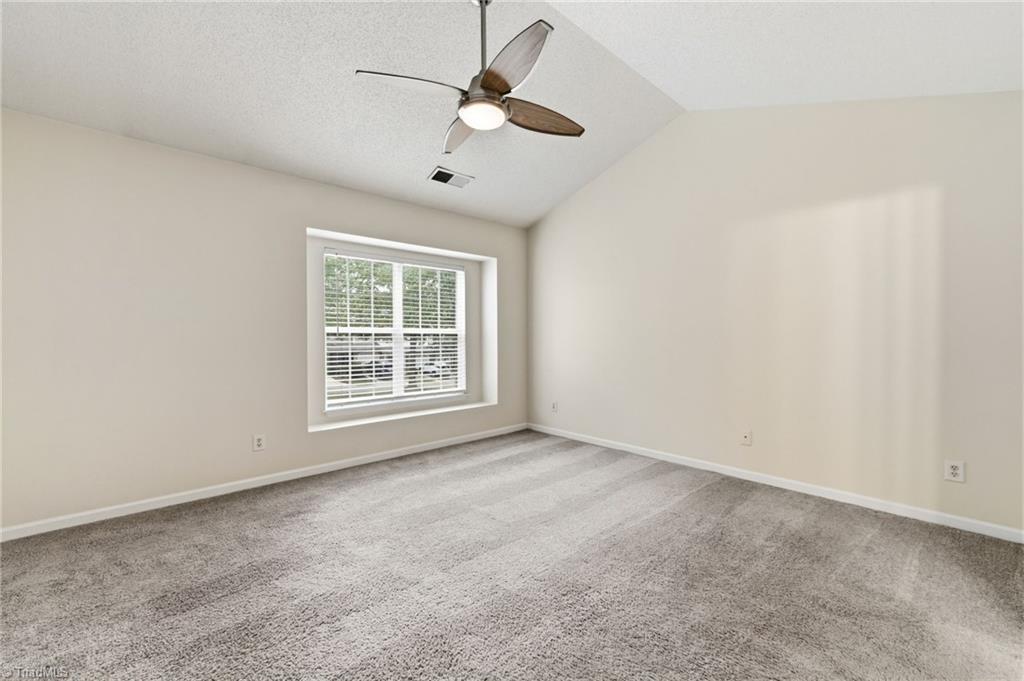 32 Josephine Circle Property Photo 27