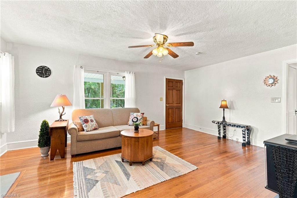 109 Sealy Drive Property Photo 6