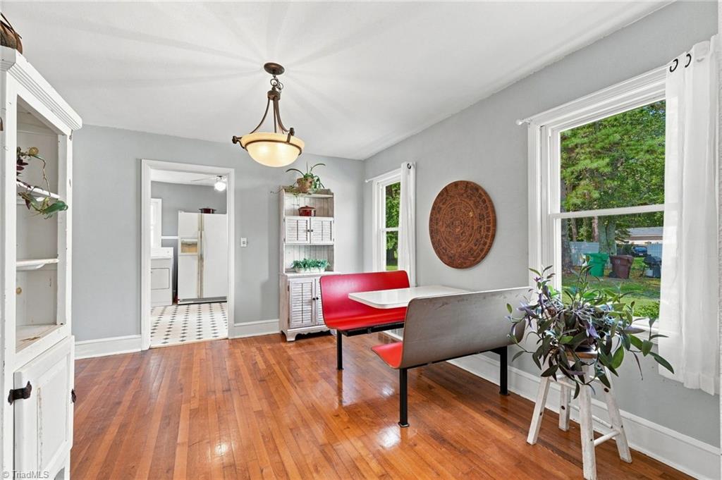 109 Sealy Drive Property Photo 10