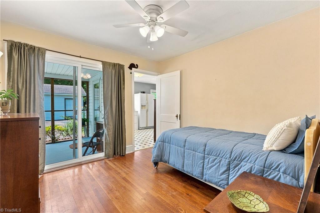 109 Sealy Drive Property Photo 14