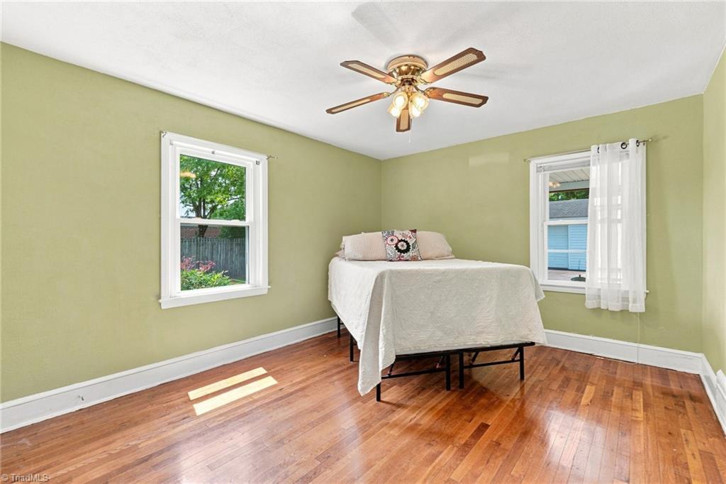 109 Sealy Drive Property Photo 15
