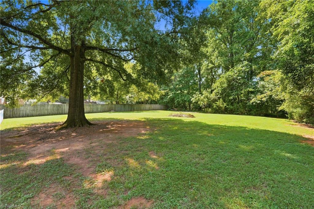 109 Sealy Drive Property Photo 18