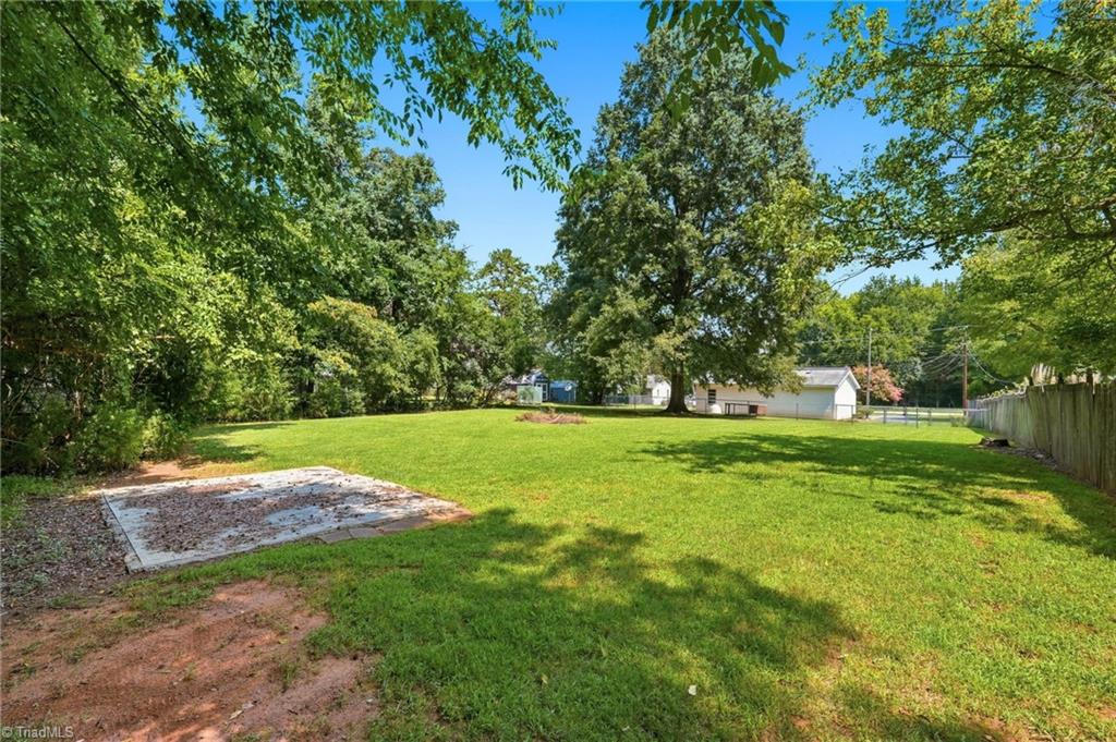 109 Sealy Drive Property Photo 19