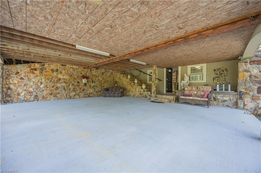 6851 Brantley Gordon Road Property Photo 4
