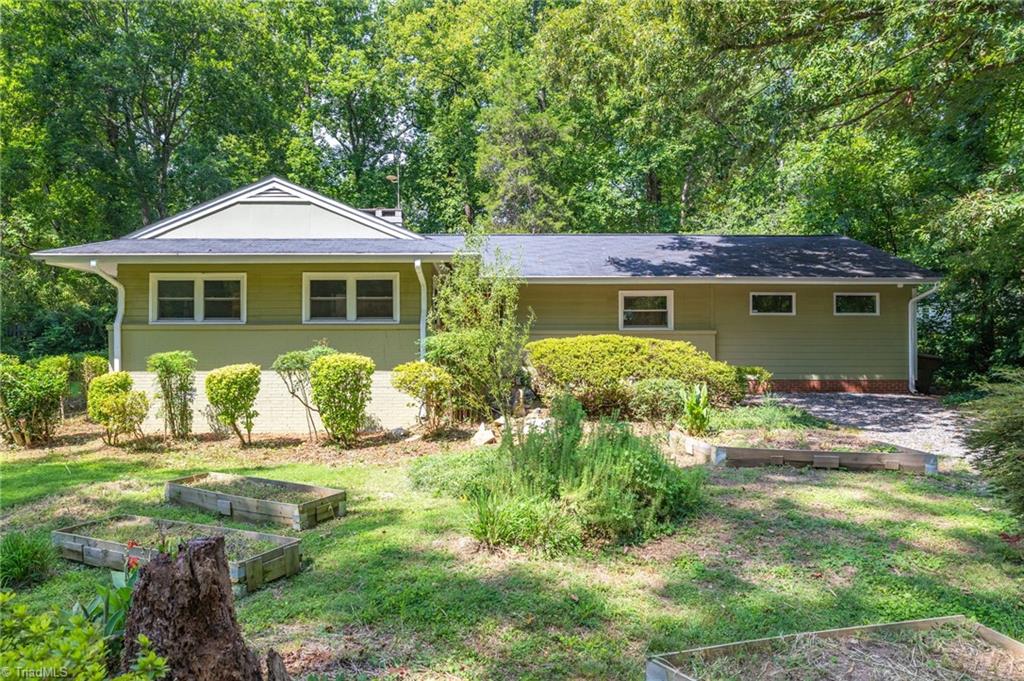909 Forest Hill Drive Property Photo 1