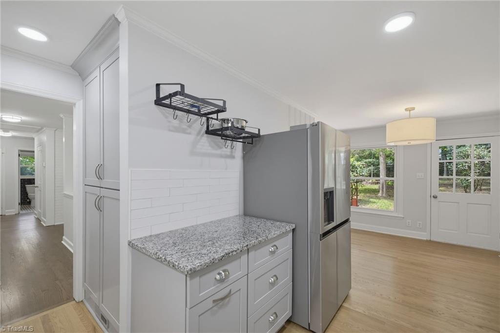 909 Forest Hill Drive Property Photo 15