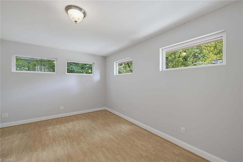 909 Forest Hill Drive Property Photo 21