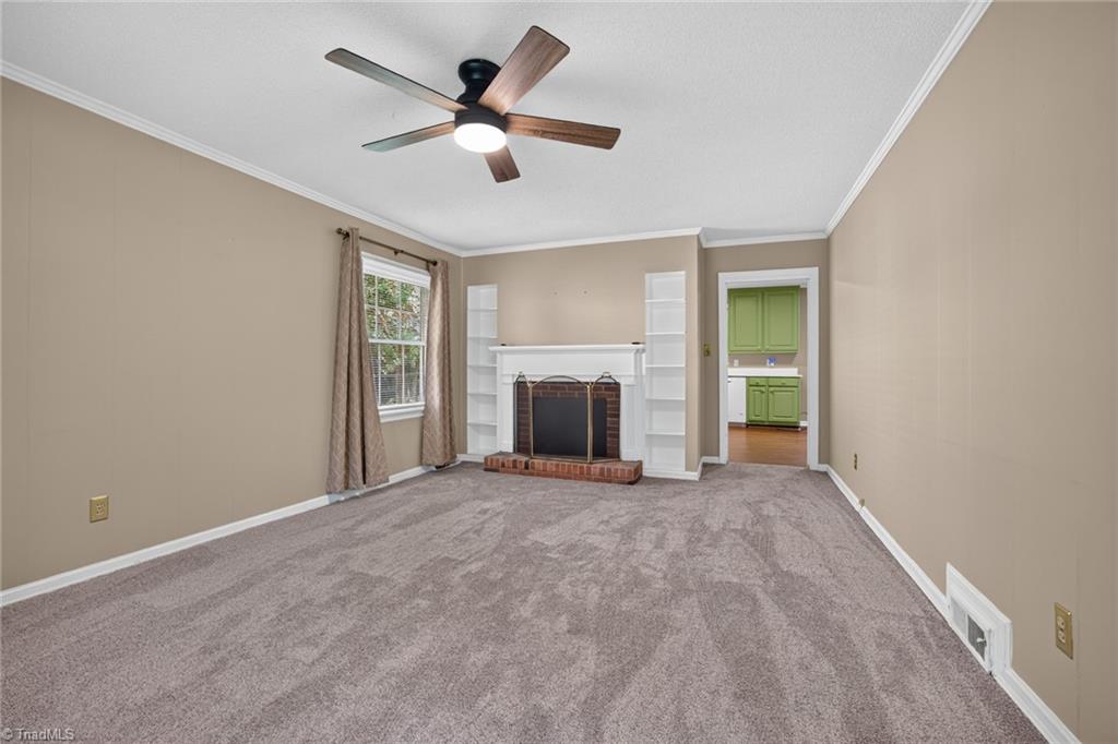 1115 E Willowbrook Drive Property Photo 6