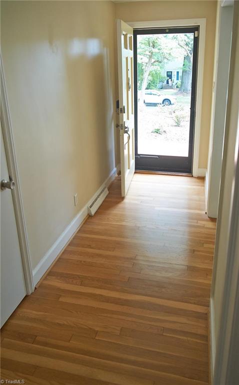 907 Onslow Drive Property Photo 5