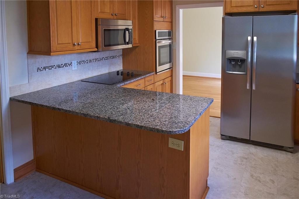 907 Onslow Drive Property Photo 10
