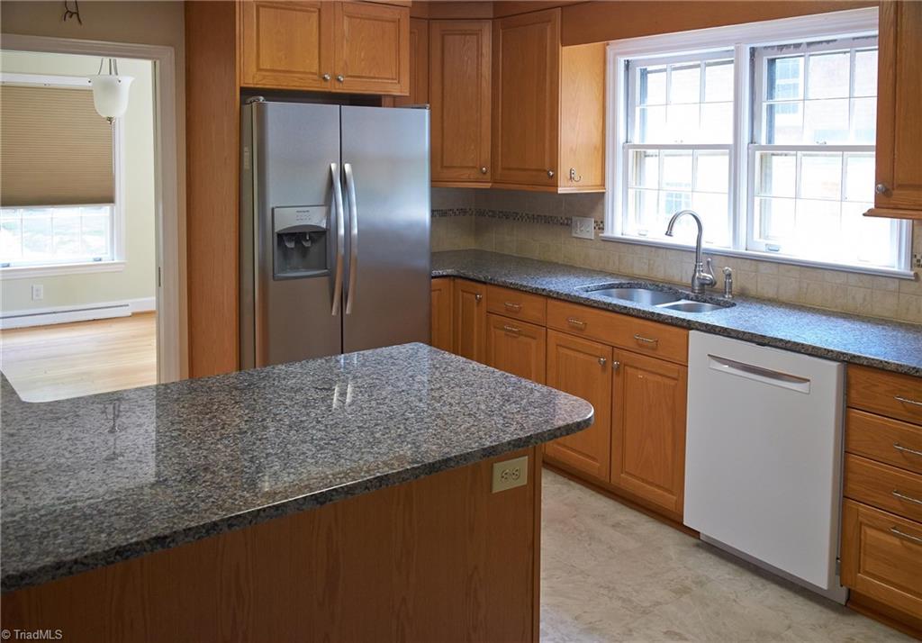 907 Onslow Drive Property Photo 11