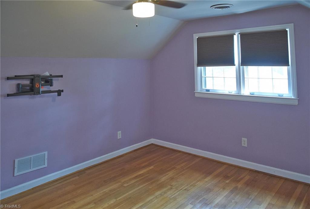 907 Onslow Drive Property Photo 32