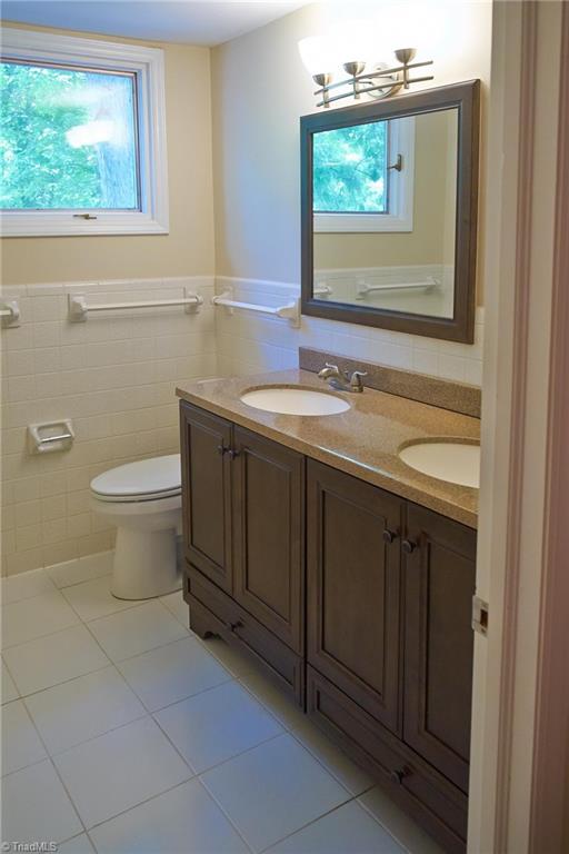 907 Onslow Drive Property Photo 34