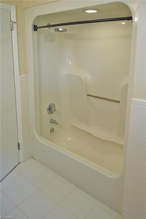 907 Onslow Drive Property Photo 35