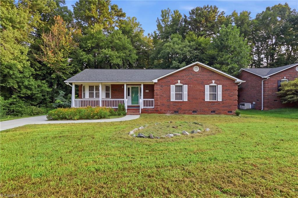407 Lassiter Drive Property Photo 2