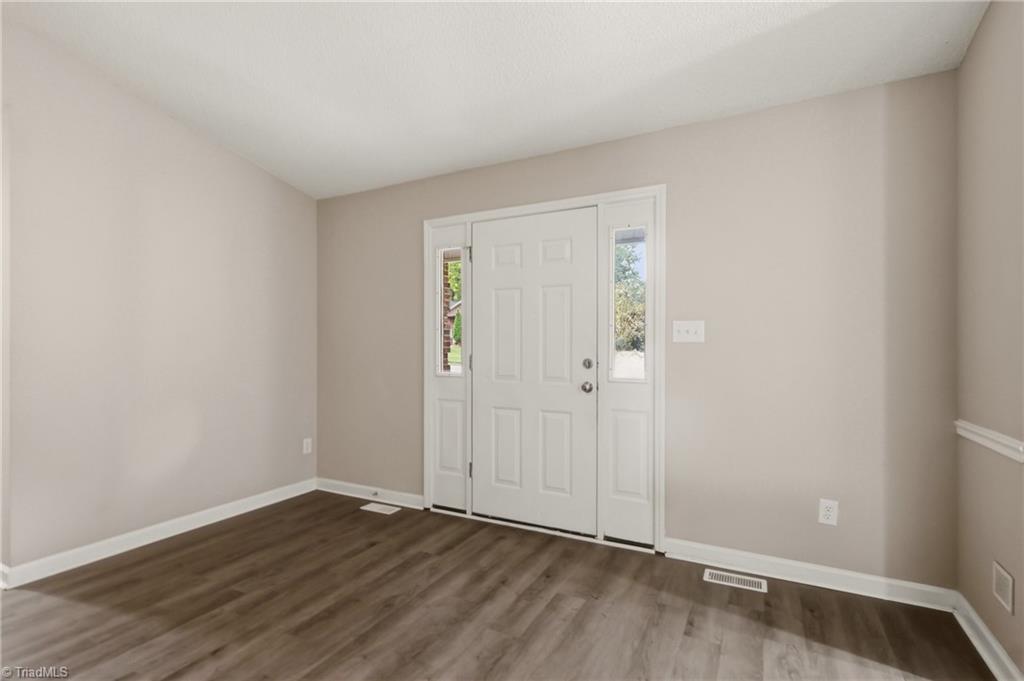 407 Lassiter Drive Property Photo 8