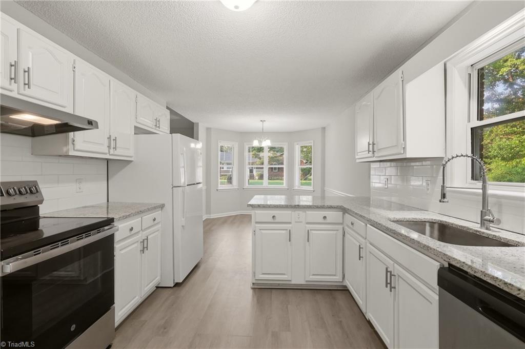 407 Lassiter Drive Property Photo 15