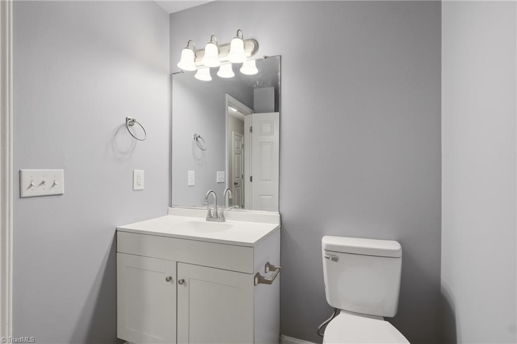 407 Lassiter Drive Property Photo 17