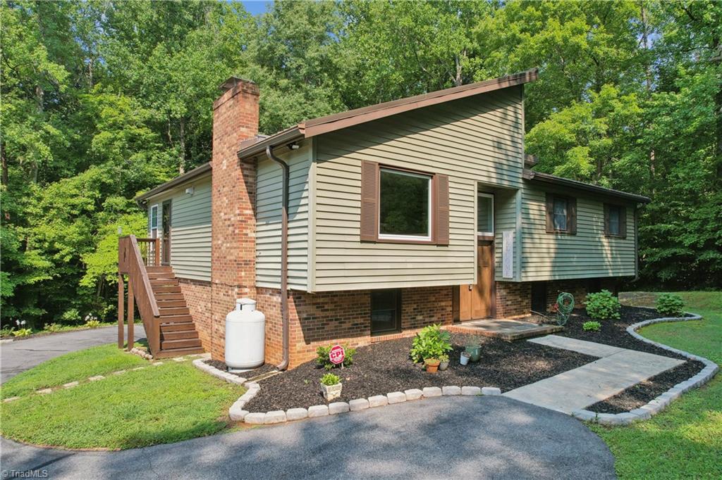 1640 Beechwood Road Property Photo 1