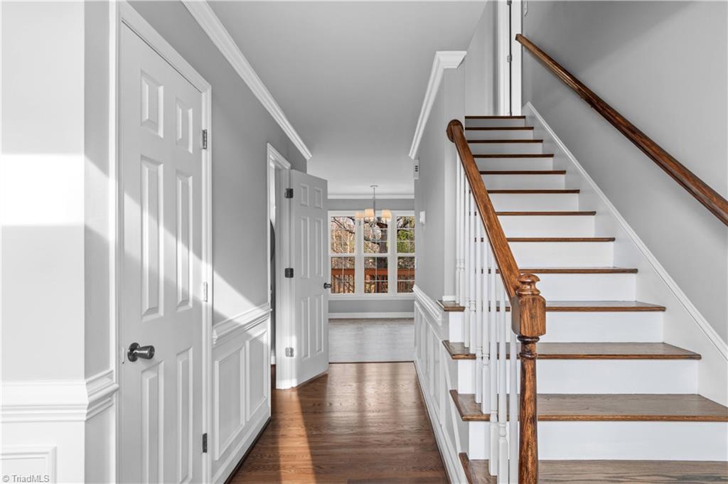 5229 Bridge Pointe Drive Property Photo 4