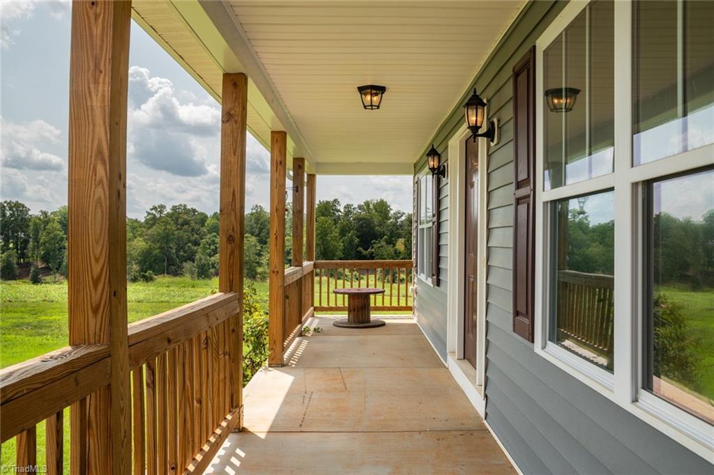 1140 Henry Cranfill Road Property Photo 4