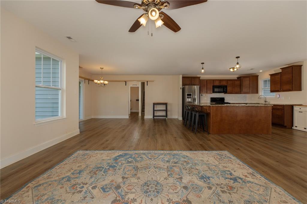 1140 Henry Cranfill Road Property Photo 10