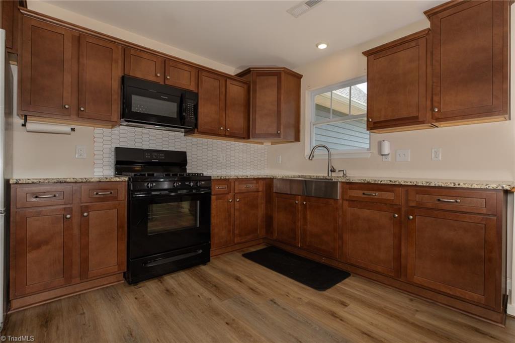 1140 Henry Cranfill Road Property Photo 17