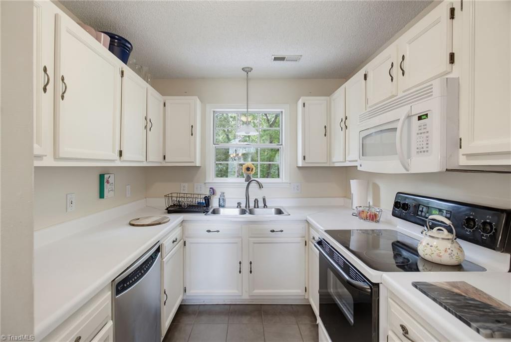3913 Landover Drive Property Photo 14
