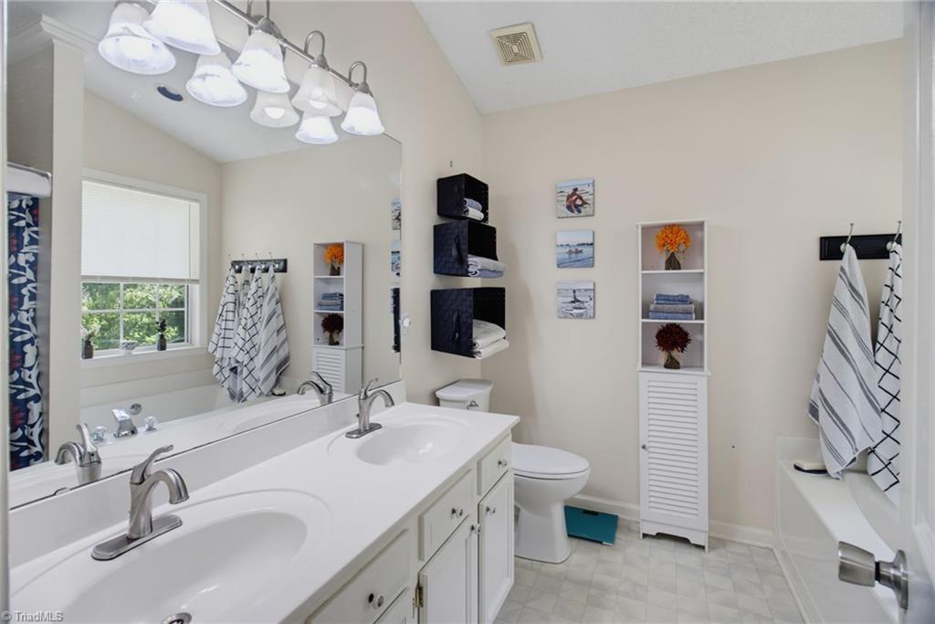 3913 Landover Drive Property Photo 19