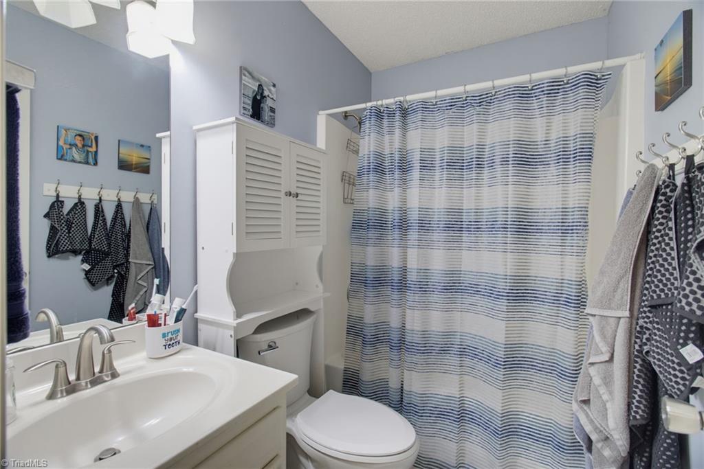 3913 Landover Drive Property Photo 21