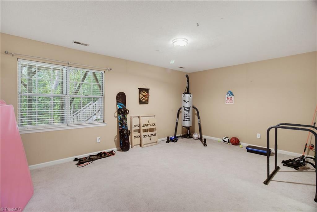 3913 Landover Drive Property Photo 23