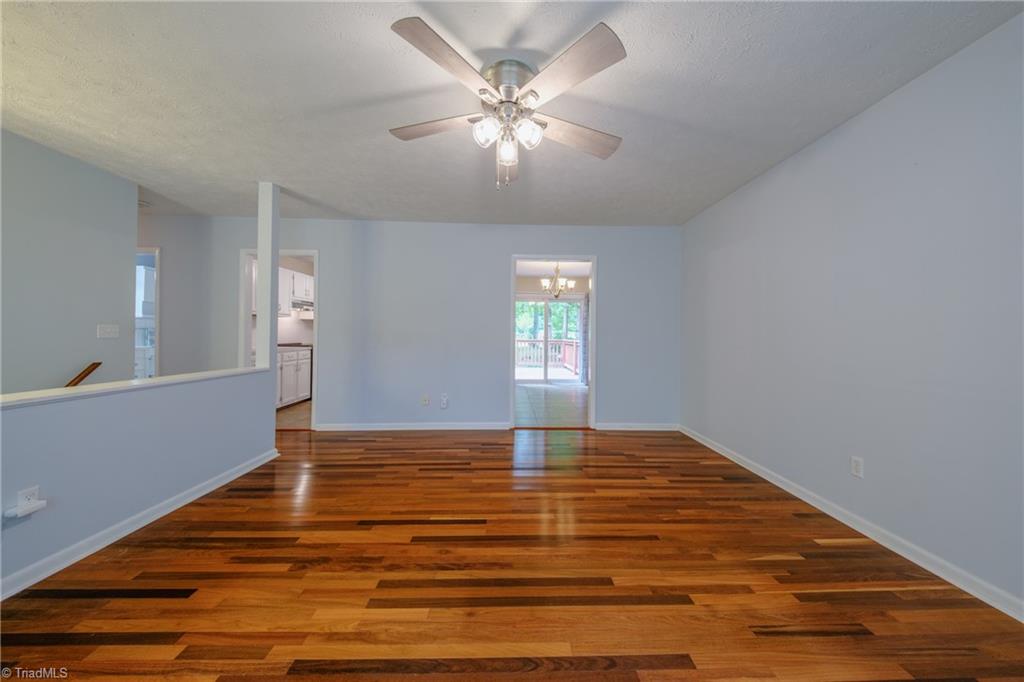 1121 Century Park Avenue Property Photo 6