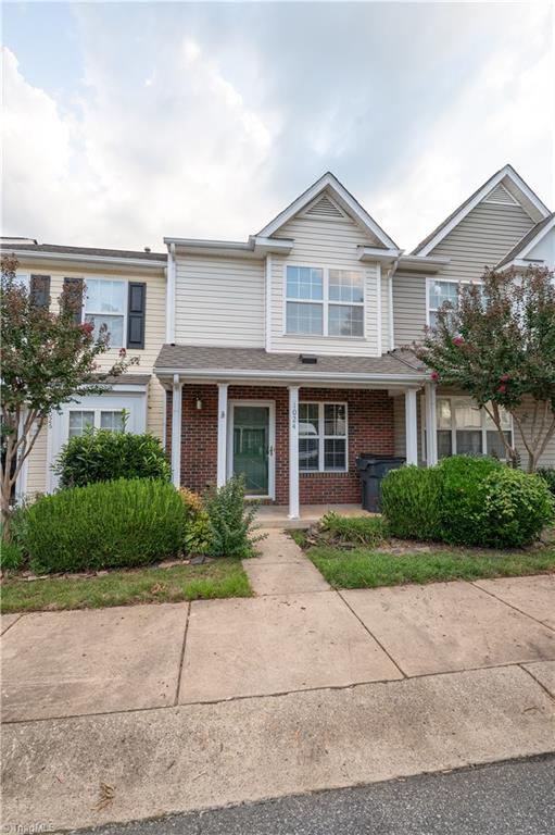 1024 Oak Blossom Way Property Photo 2