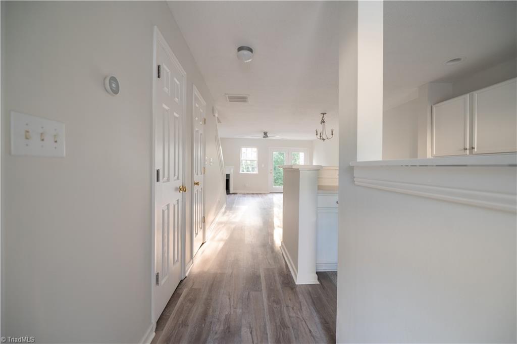 1024 Oak Blossom Way Property Photo 11